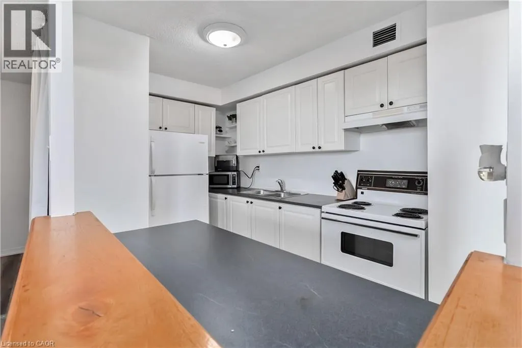 975 WARWICK Court Unit# 1501, #1501