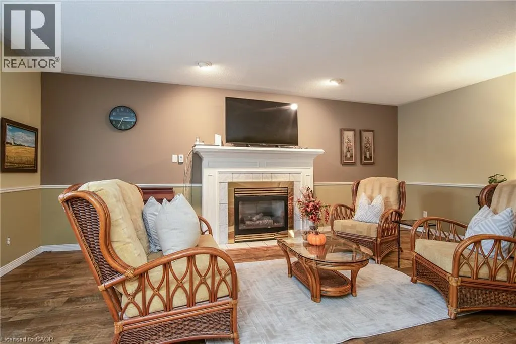 372 GATESTONE Boulevard