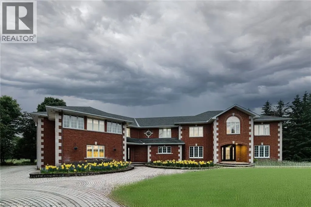 141 KERRY HILL Crescent