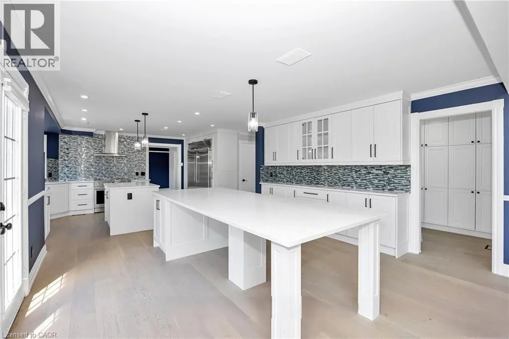 141 KERRY HILL Crescent