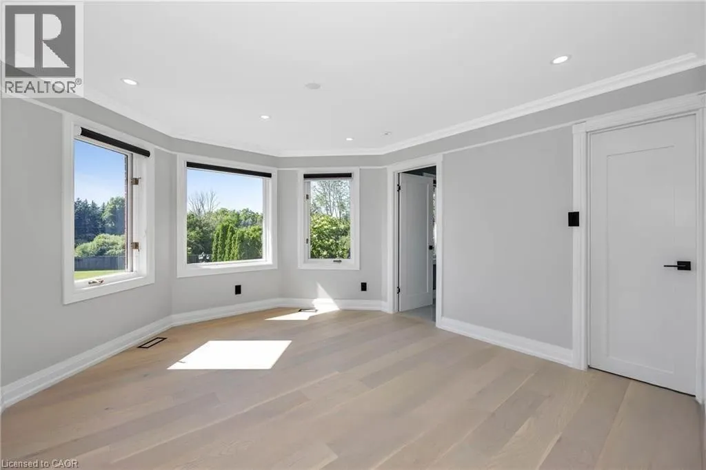 141 KERRY HILL Crescent