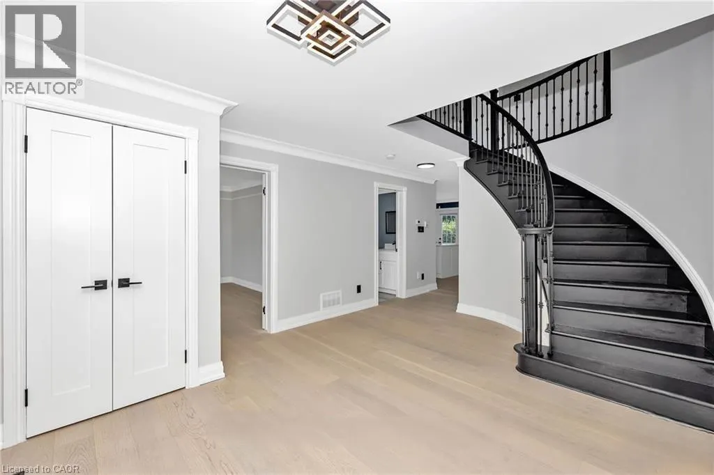 141 KERRY HILL Crescent