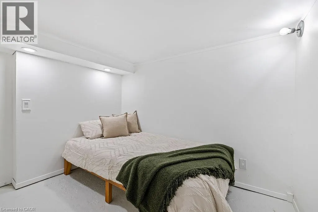 2 1/2 EAST 23RD Street