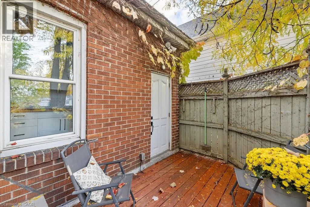 2 1/2 EAST 23RD Street