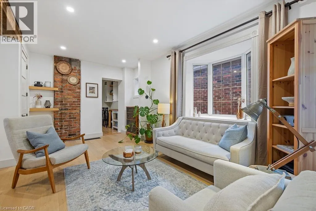 2 1/2 EAST 23RD Street