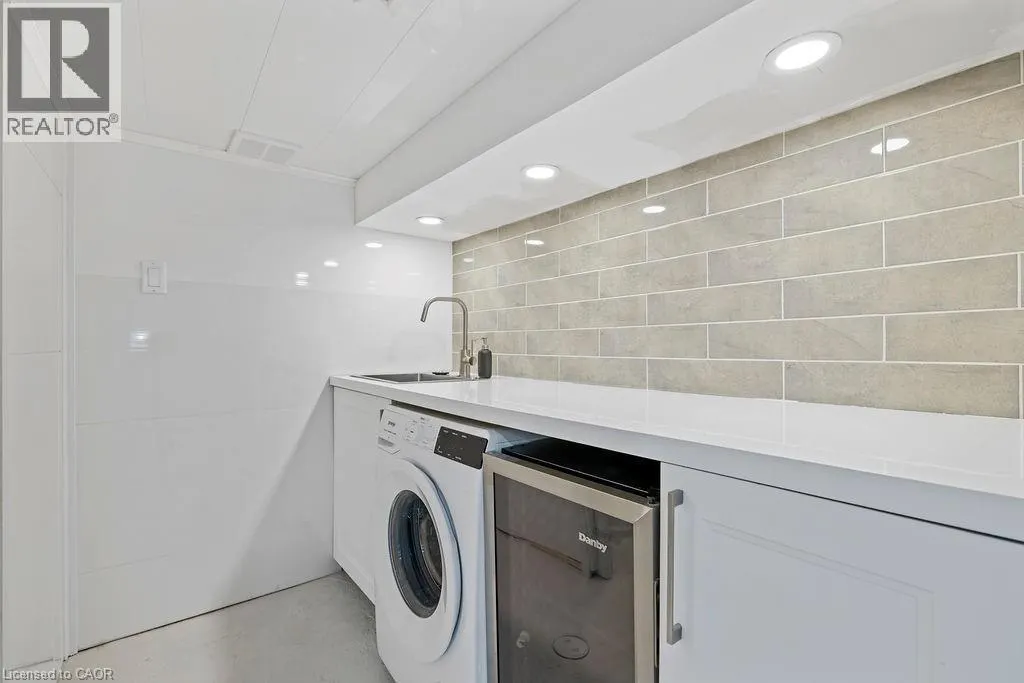 2 1/2 EAST 23RD Street