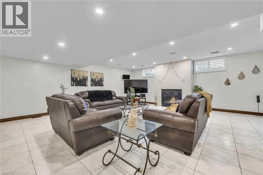 117 CHRISTOPHER Drive