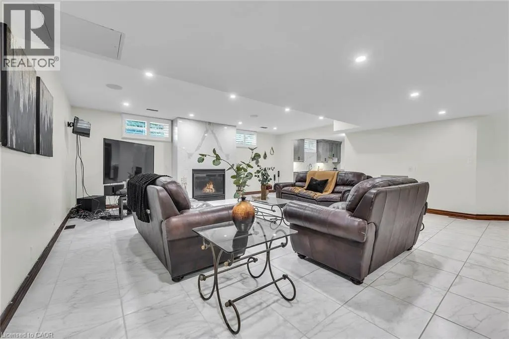 117 CHRISTOPHER Drive