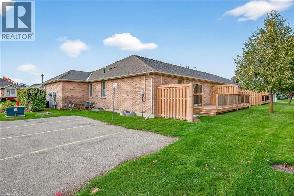 385 PARK Road N Unit# 4, #4