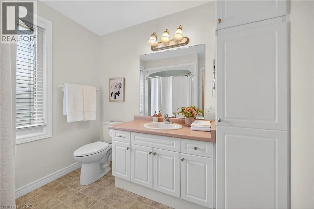 385 PARK Road N Unit# 4, #4