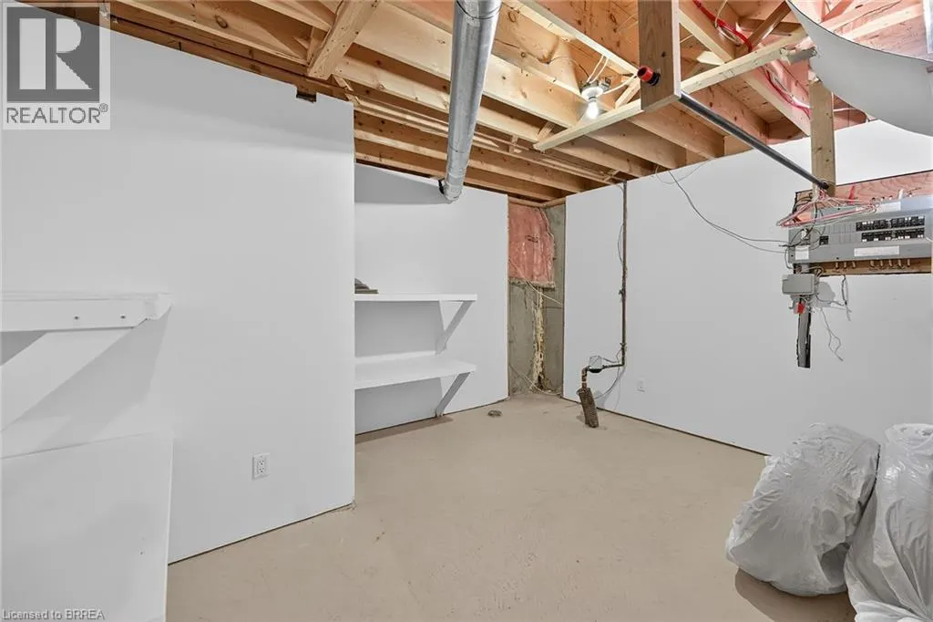 385 PARK Road N Unit# 4, #4