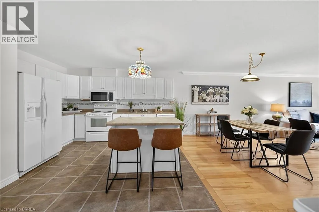 385 PARK Road N Unit# 4, #4