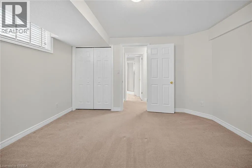 385 PARK Road N Unit# 4, #4