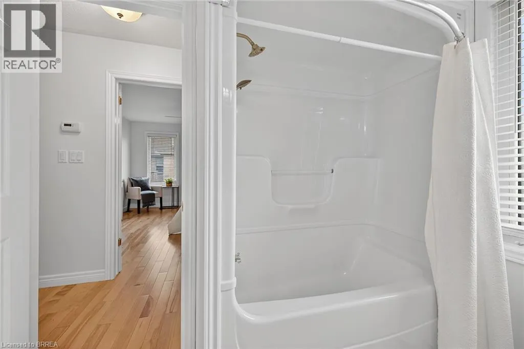 385 PARK Road N Unit# 4, #4