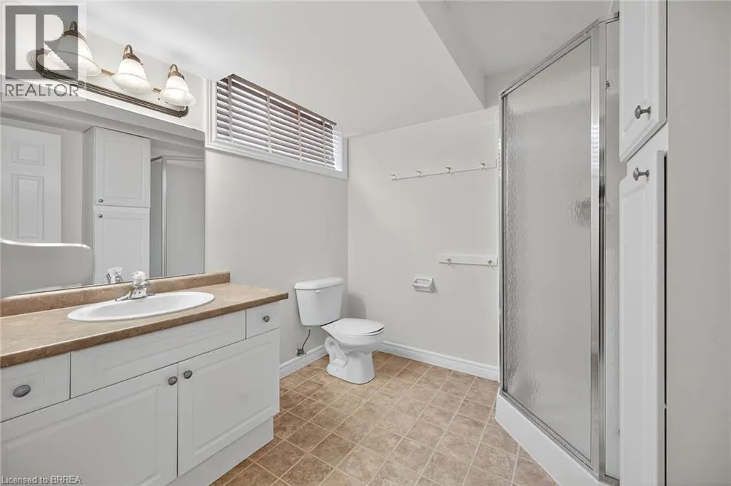 385 PARK Road N Unit# 4, #4