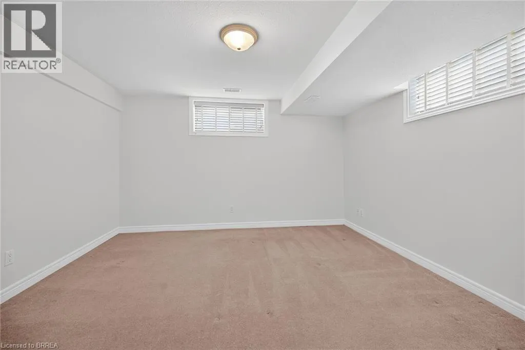 385 PARK Road N Unit# 4, #4