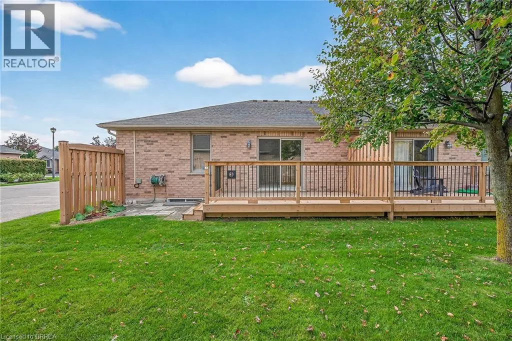 385 PARK Road N Unit# 4, #4