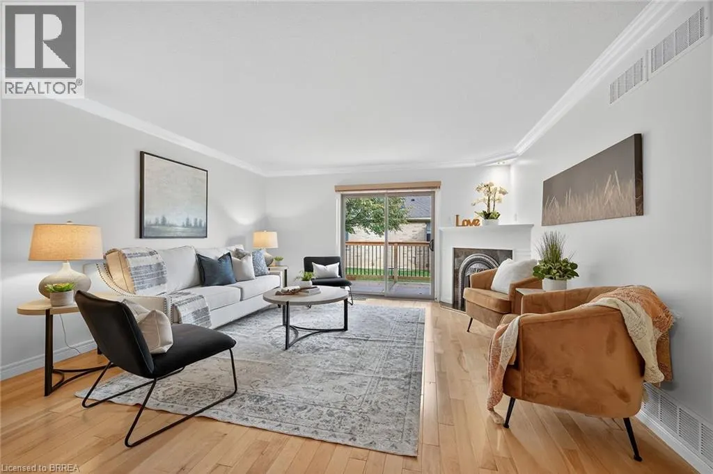 385 PARK Road N Unit# 4, #4