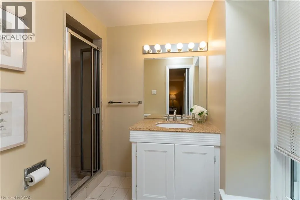 2252 UPPER MIDDLE Road Unit# 6, #6