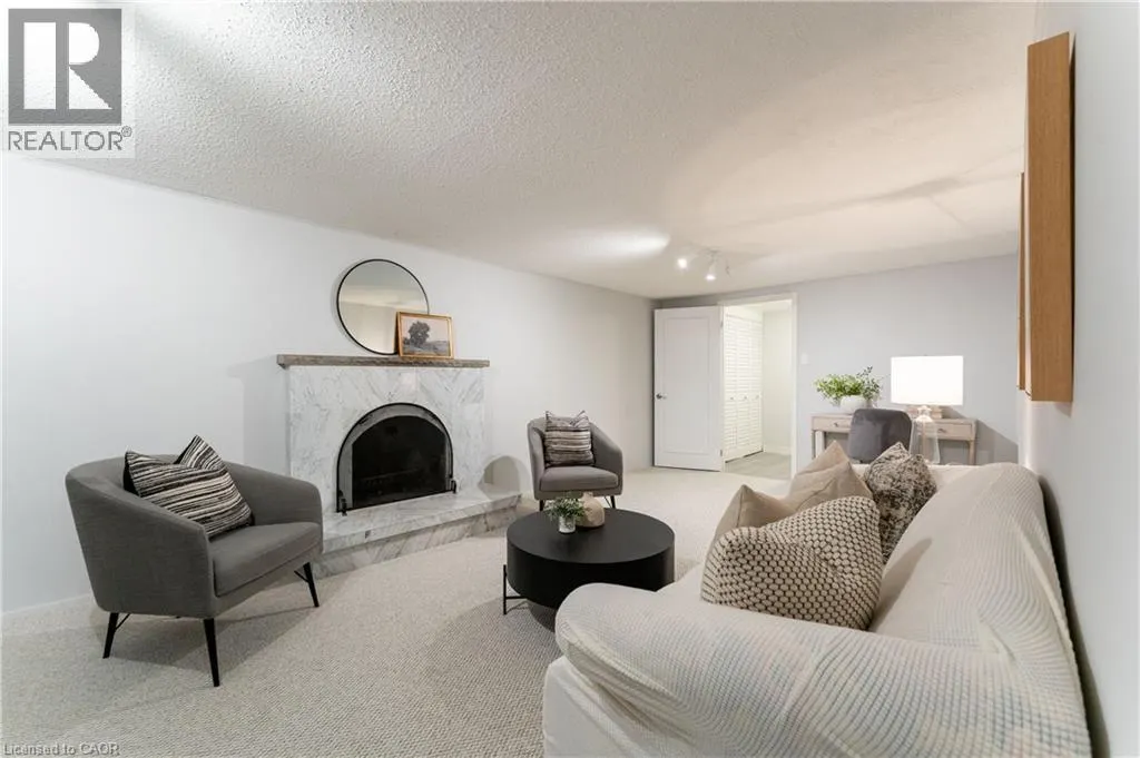 2252 UPPER MIDDLE Road Unit# 6, #6