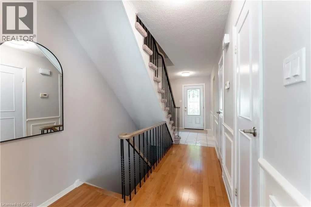 2252 UPPER MIDDLE Road Unit# 6, #6