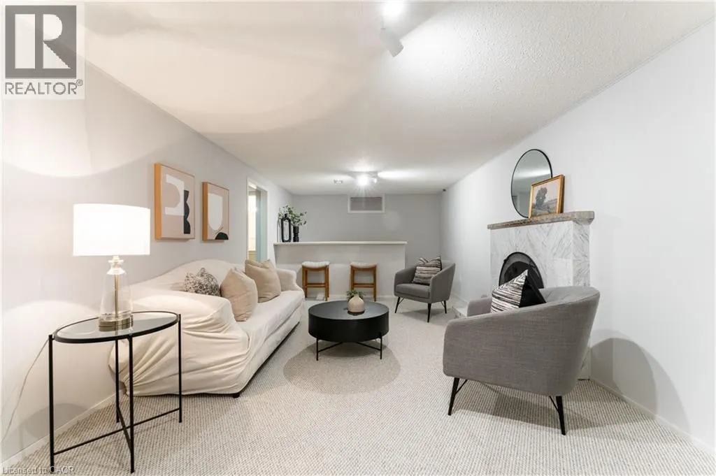 2252 UPPER MIDDLE Road Unit# 6, #6