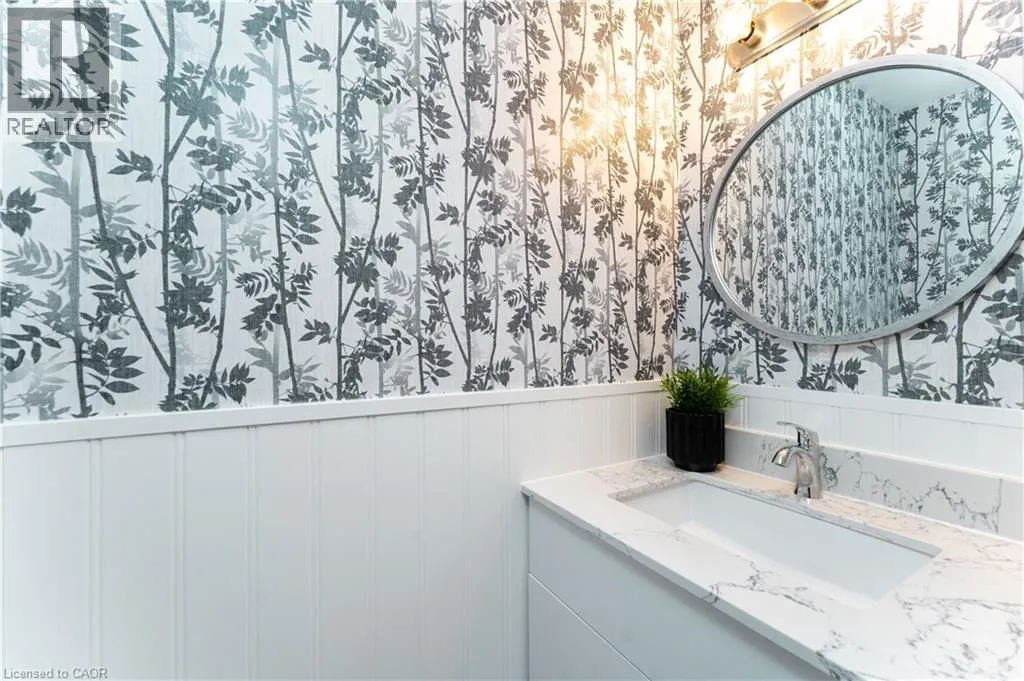 2252 UPPER MIDDLE Road Unit# 6, #6