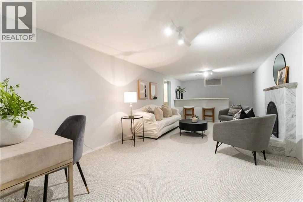 2252 UPPER MIDDLE Road Unit# 6, #6