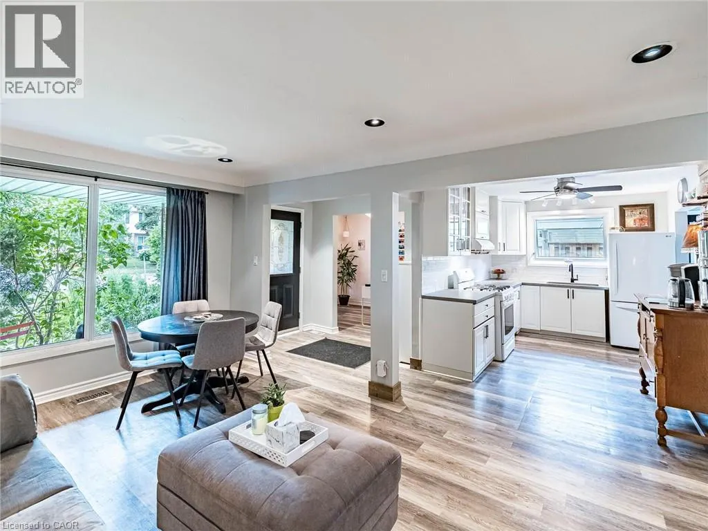 637 ARTREVA Crescent