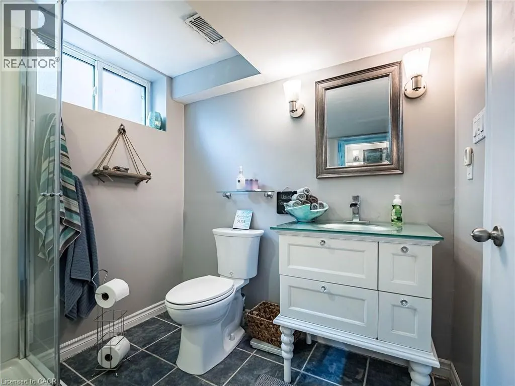 637 ARTREVA Crescent