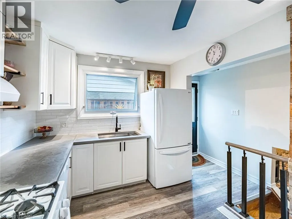 637 ARTREVA Crescent