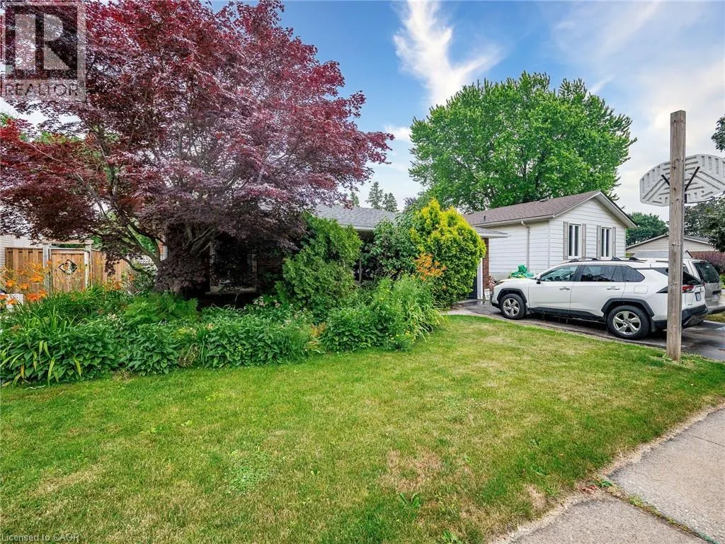 637 ARTREVA Crescent