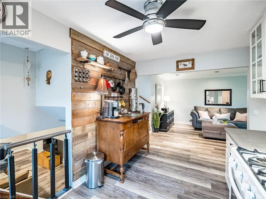 637 ARTREVA Crescent