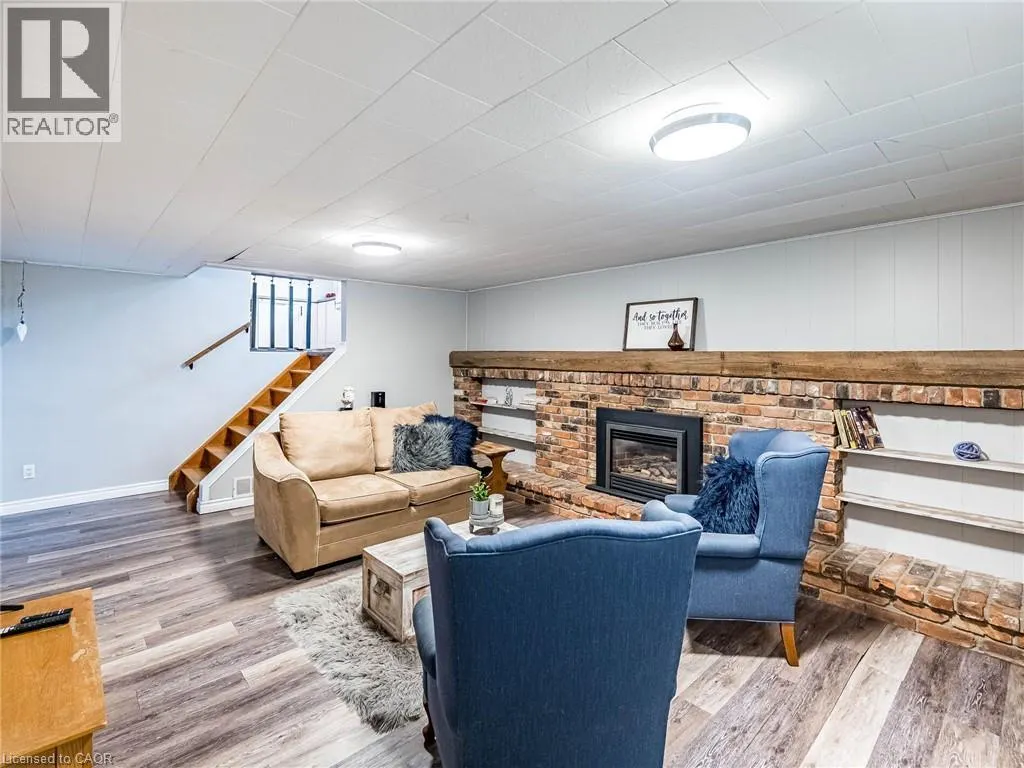 637 ARTREVA Crescent