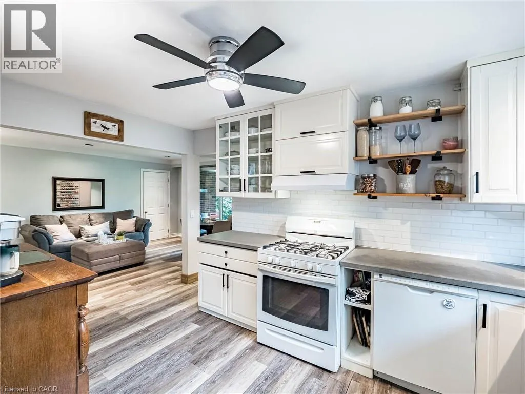 637 ARTREVA Crescent