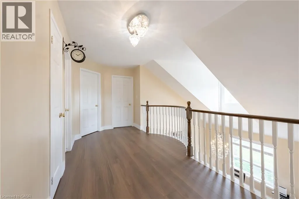 263 HEPBURN Crescent