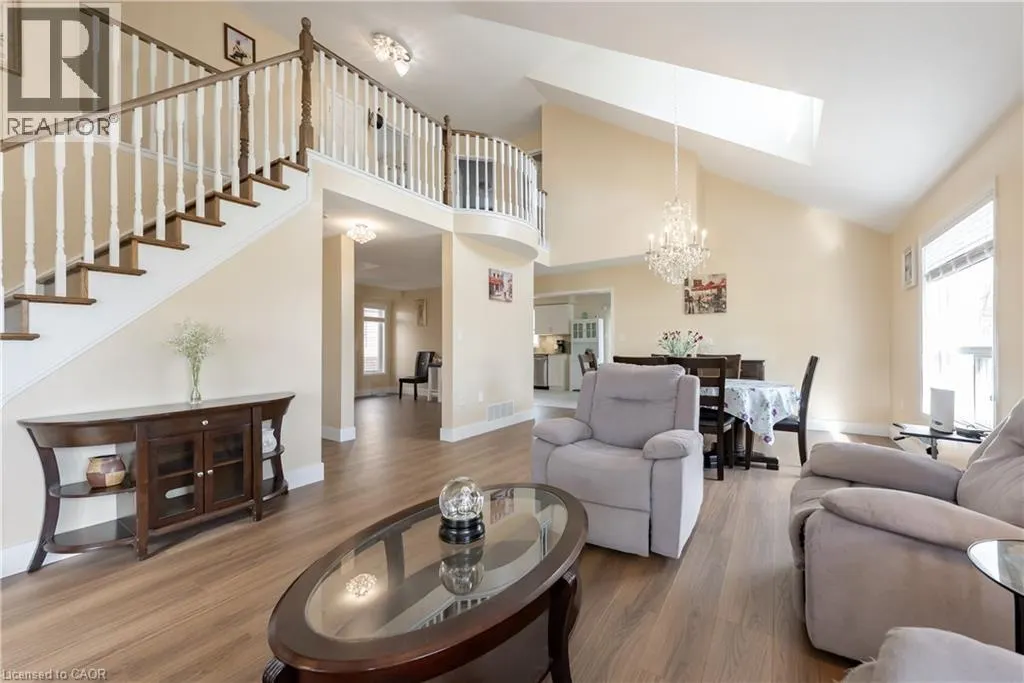 263 HEPBURN Crescent