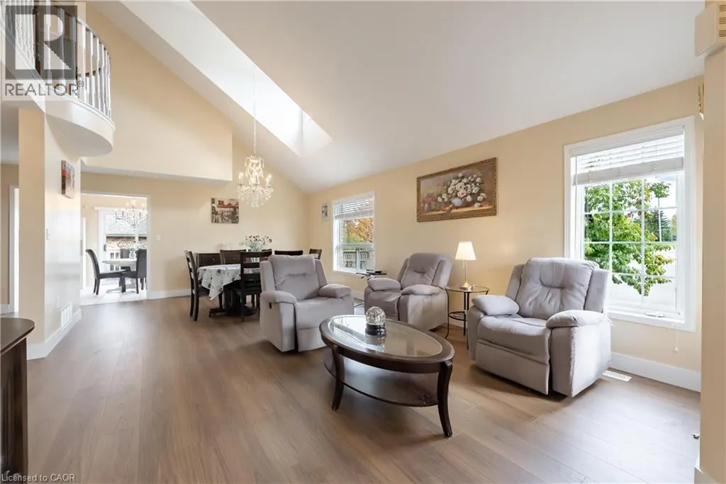 263 HEPBURN Crescent