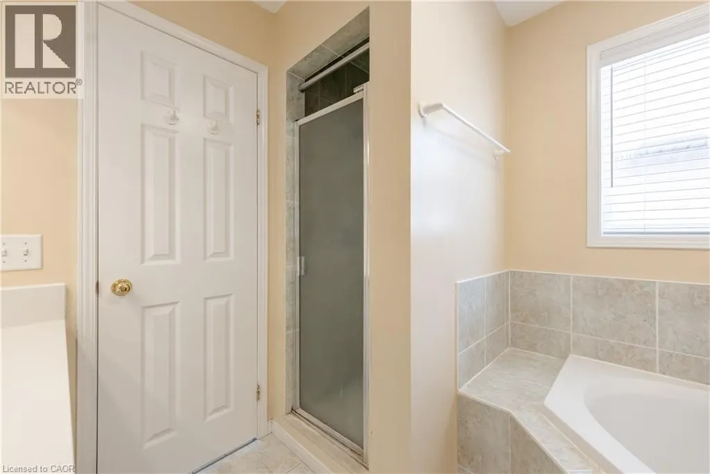 263 HEPBURN Crescent