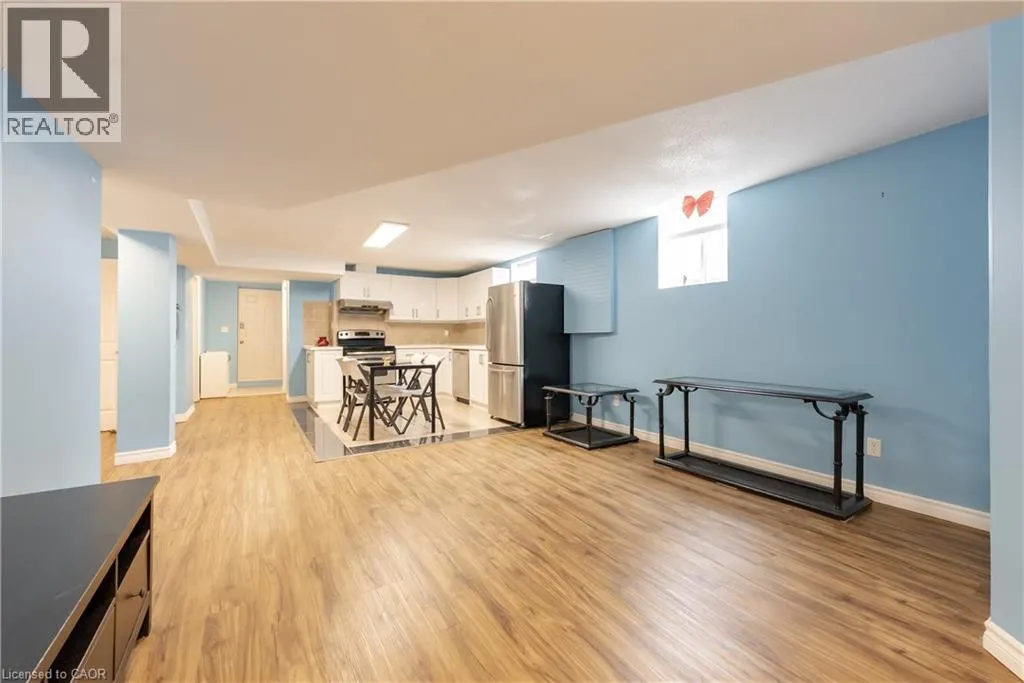 263 HEPBURN Crescent