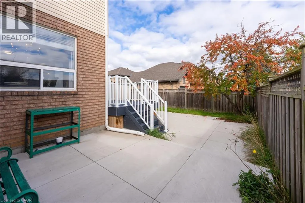 263 HEPBURN Crescent