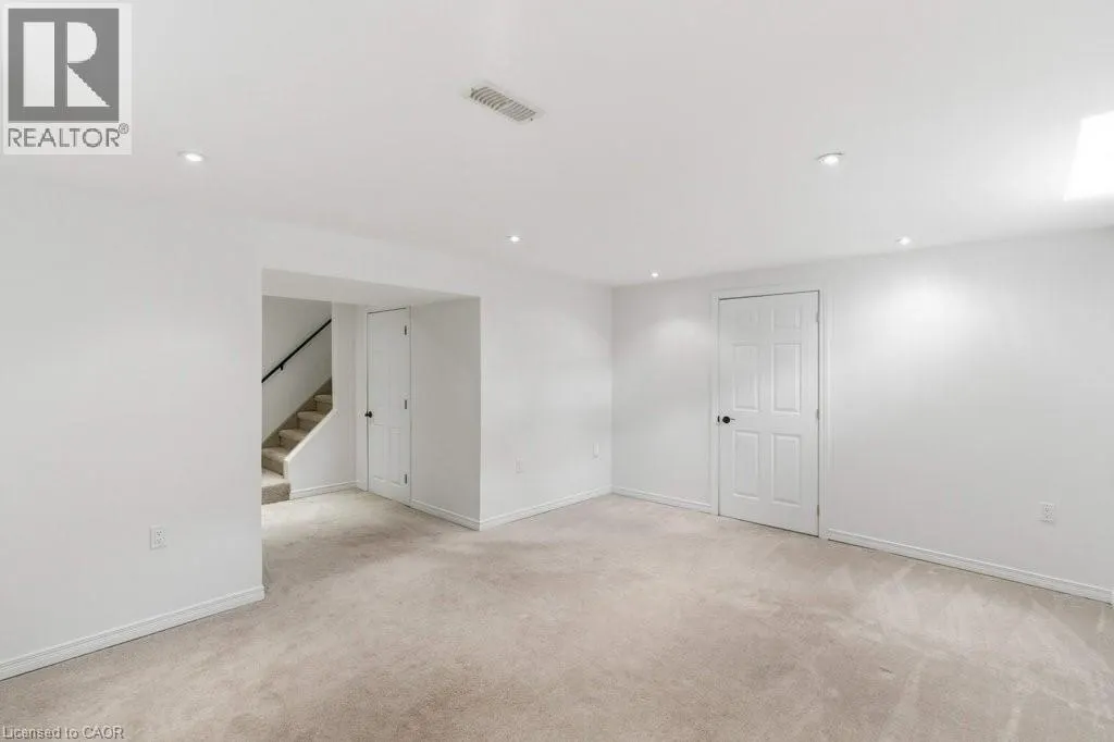 113 THORNLODGE Drive