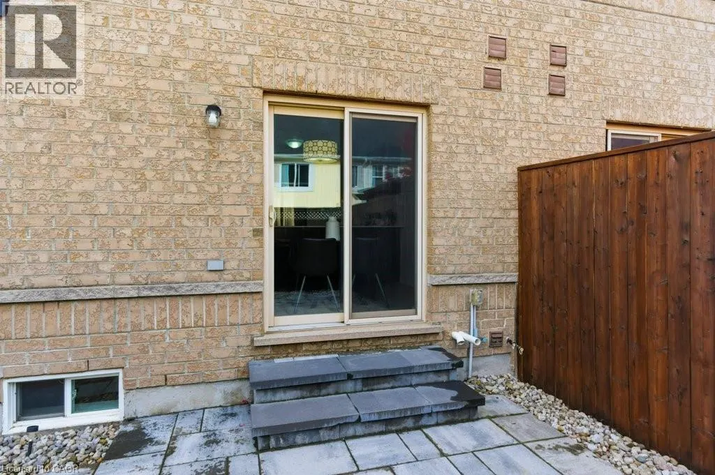 113 THORNLODGE Drive