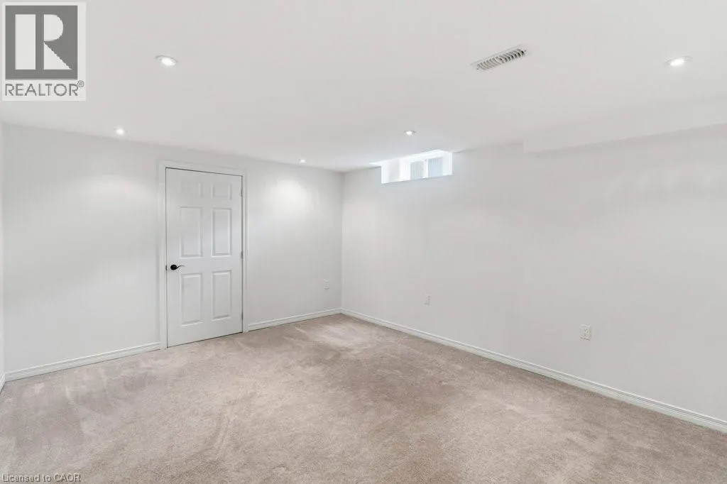 113 THORNLODGE Drive