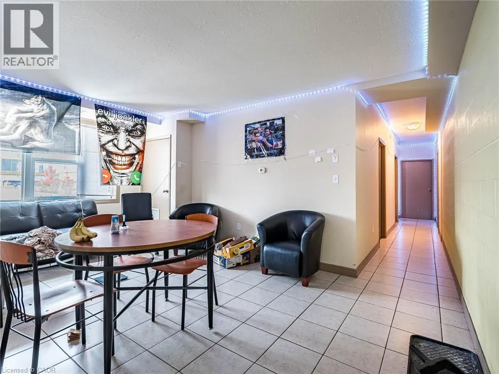 251 LESTER Street Unit# 203, #203