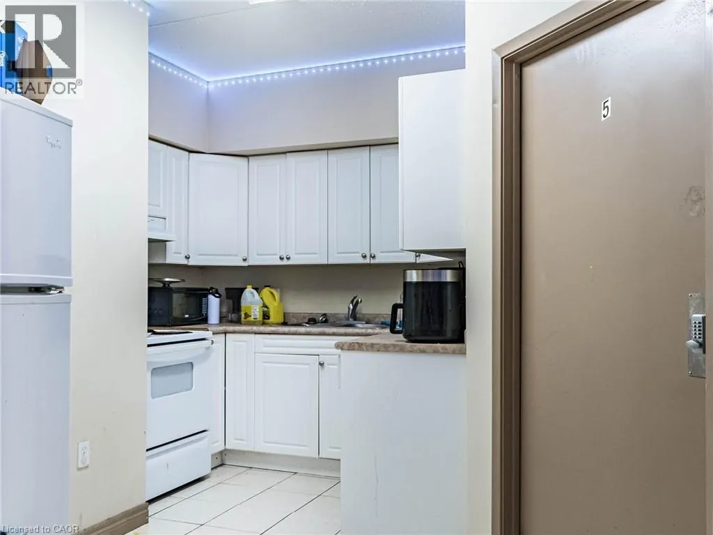 251 LESTER Street Unit# 203, #203