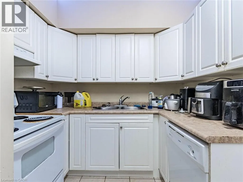 251 LESTER Street Unit# 203, #203