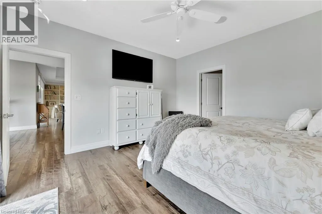 285794 - B AIRPORT Road