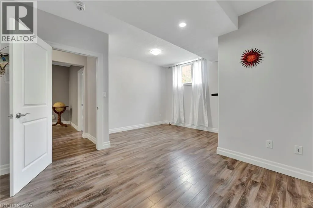 285794 - B AIRPORT Road