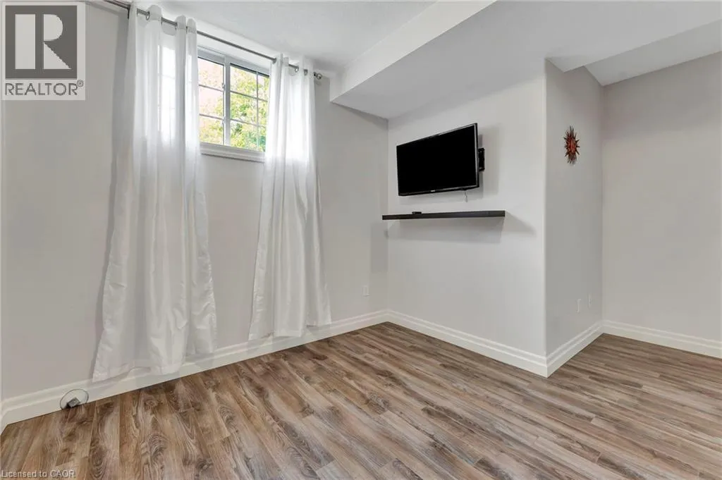 285794 - B AIRPORT Road